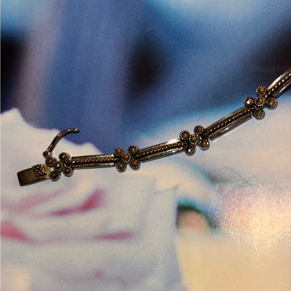 Elegant Art Deco Sterling Women's Watch Bracelet - Picture 7 of 15